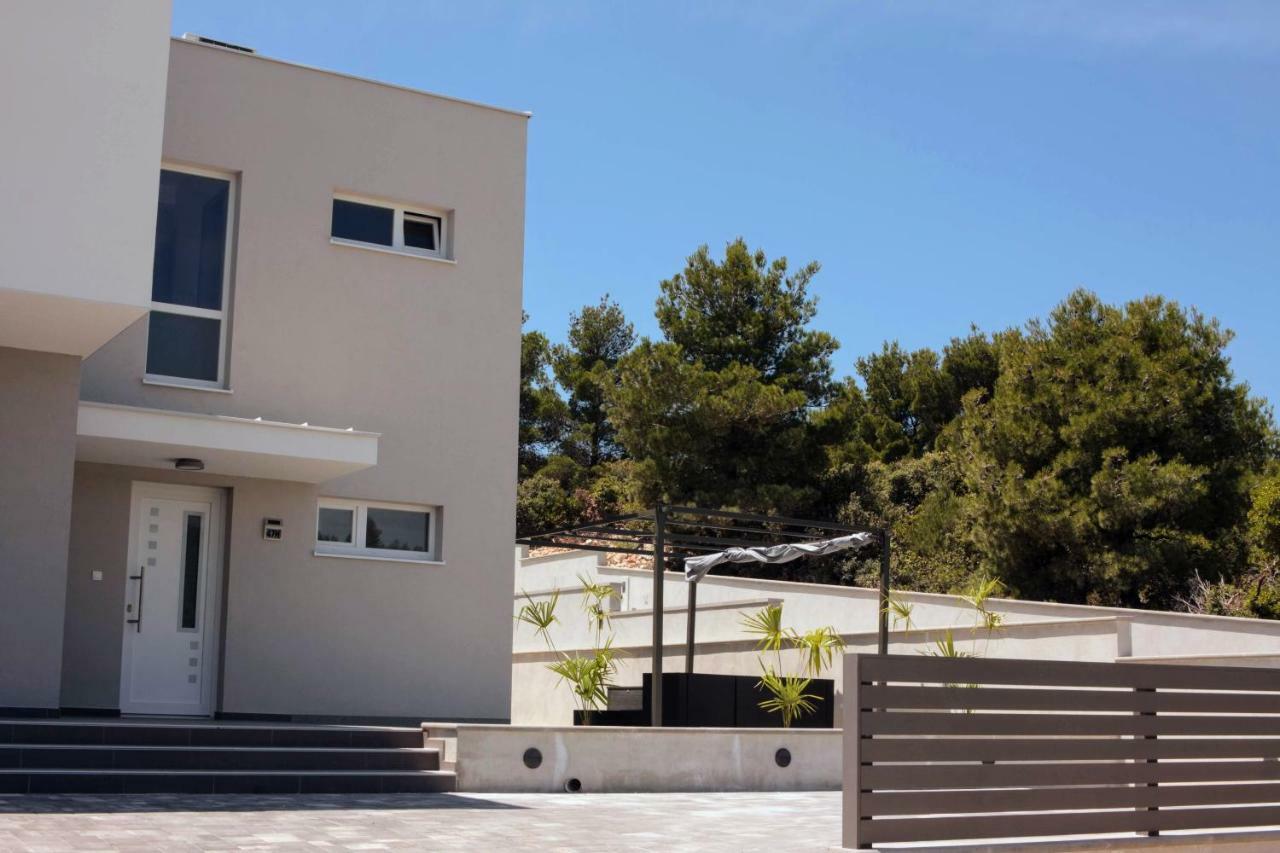 Villa Miggelangelo Tisno Exterior photo