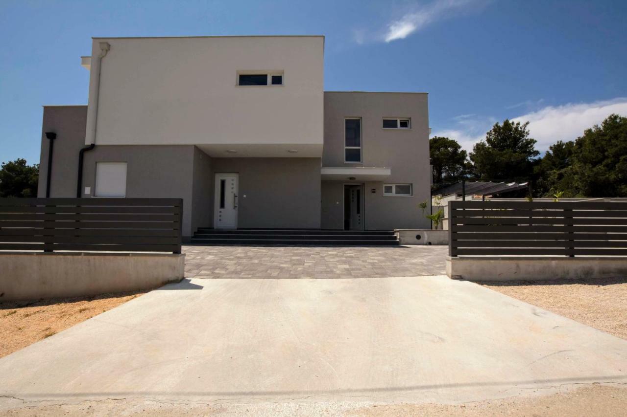 Villa Miggelangelo Tisno Exterior photo